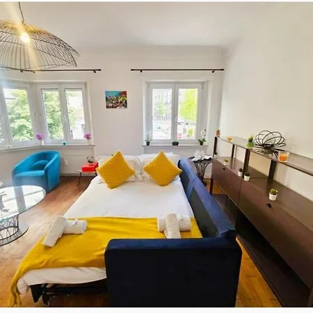 Apartman Prime Location Near Train Station